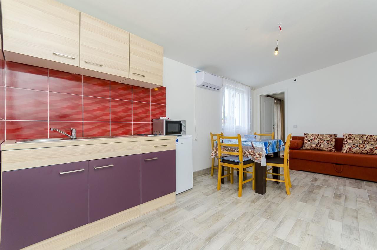 Apartments Mirko I Anda Donji Okrug  Zewnętrze zdjęcie