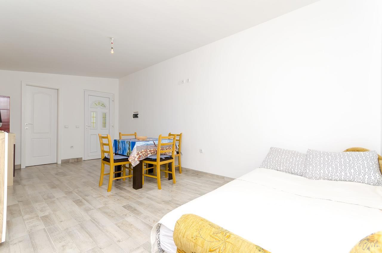 Apartments Mirko I Anda Donji Okrug  Zewnętrze zdjęcie