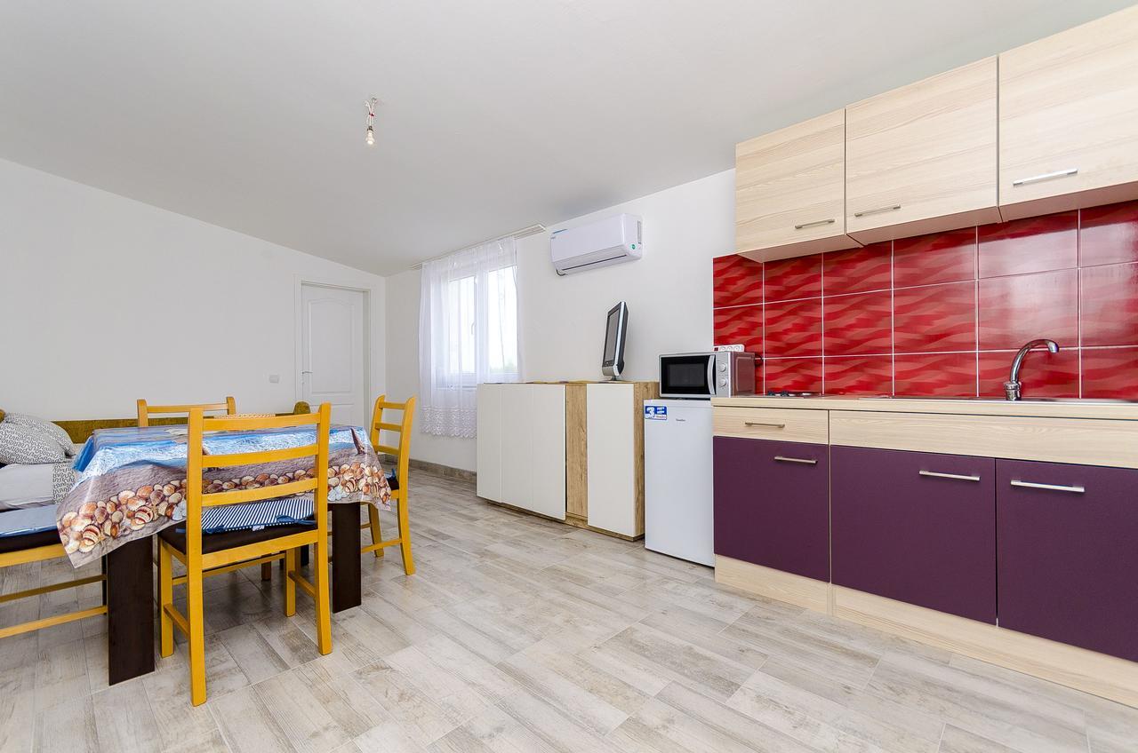 Apartments Mirko I Anda Donji Okrug  Zewnętrze zdjęcie