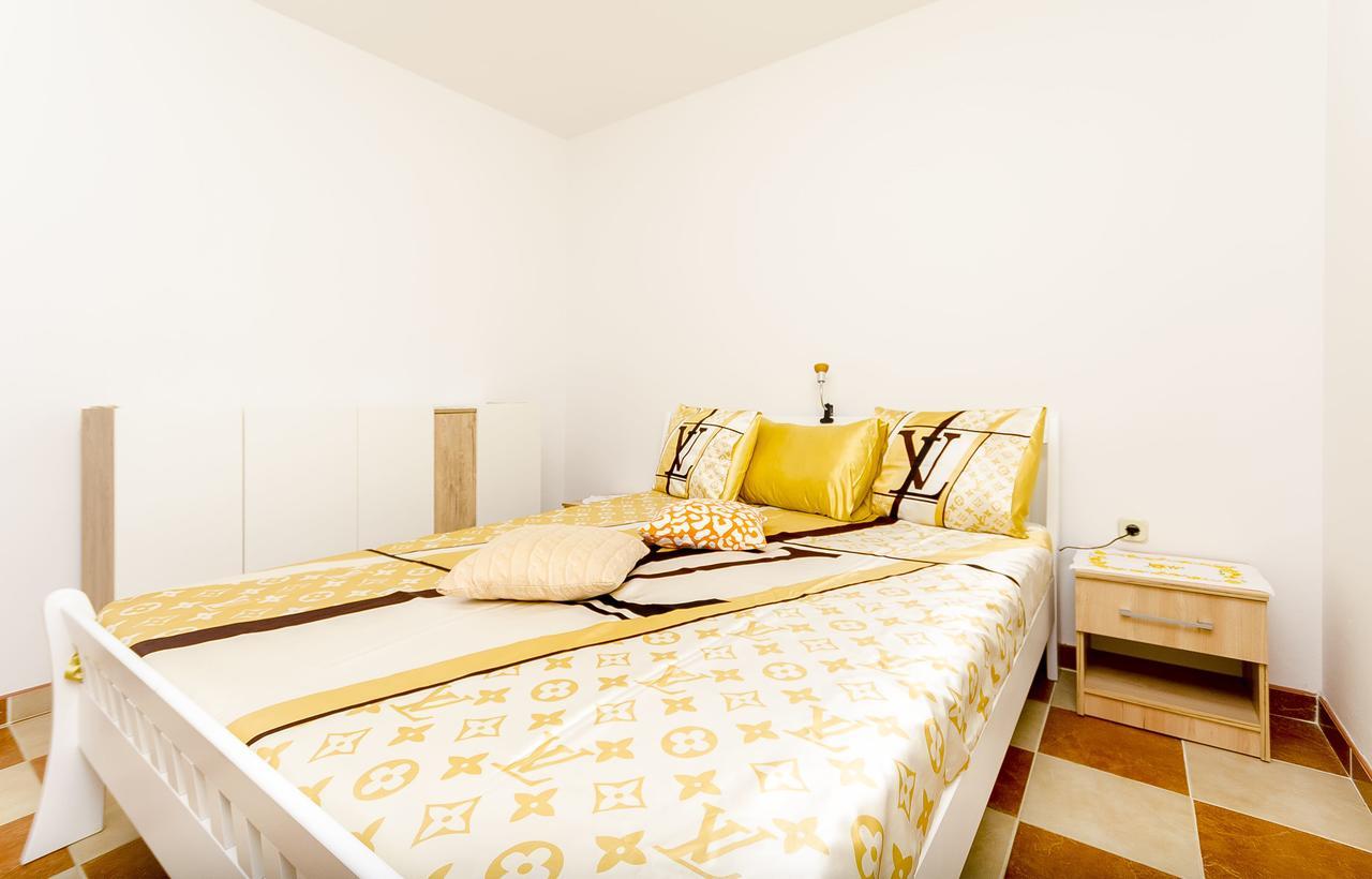 Apartments Mirko I Anda Donji Okrug  Zewnętrze zdjęcie