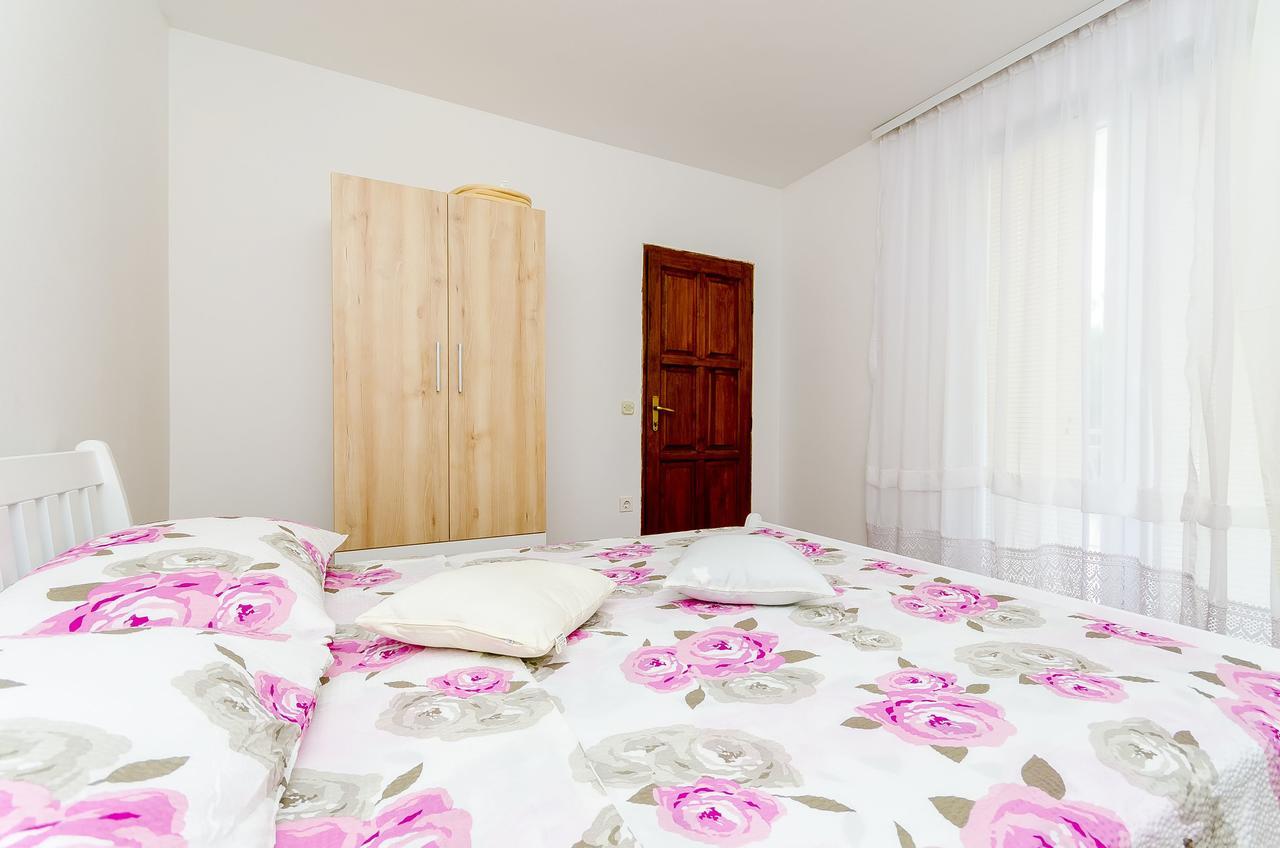 Apartments Mirko I Anda Donji Okrug  Zewnętrze zdjęcie